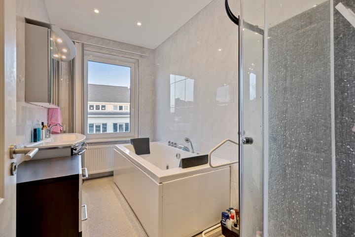 Foto 13 van Heerlerbaan 114