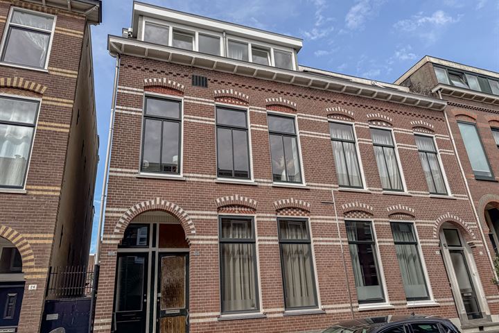 Bekijk foto 1 van Bouwmeesterstraat 26