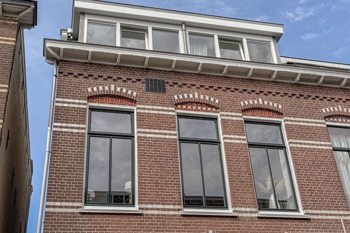 Bekijk foto 2 van Bouwmeesterstraat 26