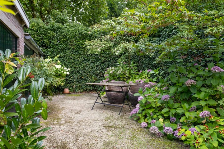 Foto 33 van Molenstraat 136