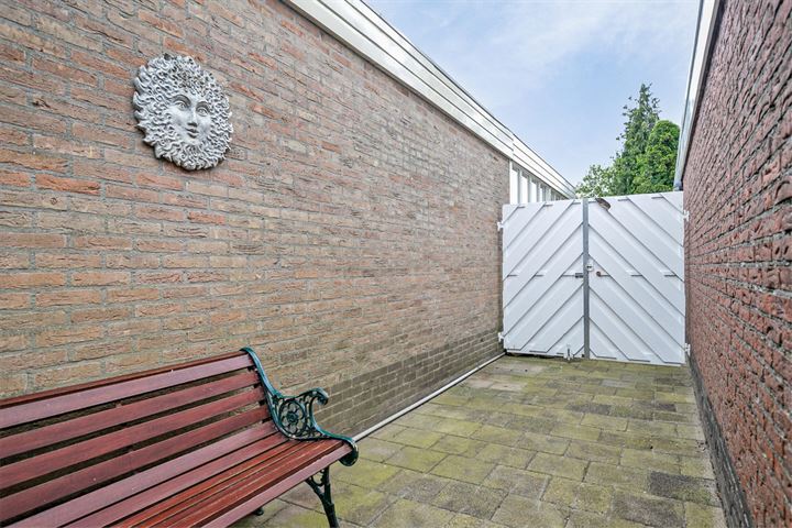 Bekijk foto 34 van Emmastraat 75