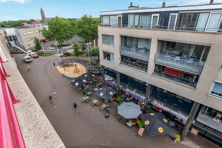 Bekijk foto 25 van Emmaplein 194