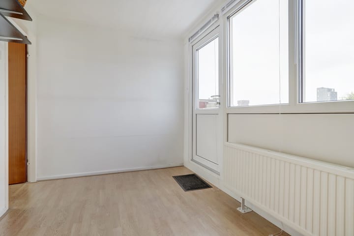 Photo 31 of Logger 8