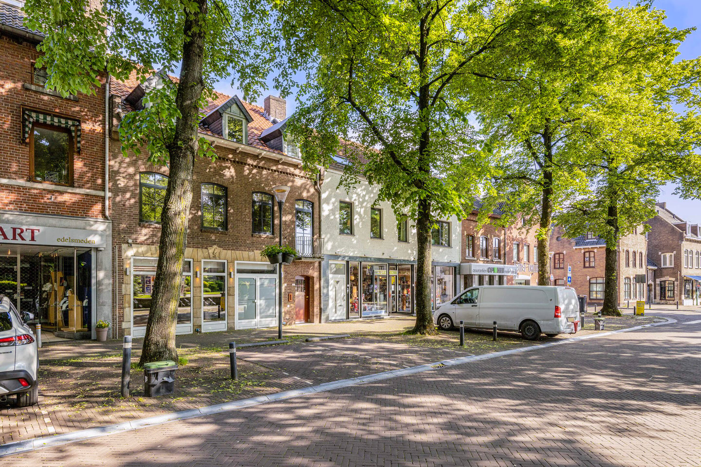 Bekijk foto 3 van Burgemeester Janssenstraat 12