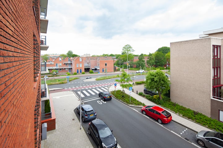 Bekijk foto 33 van Secretaris Verhoeffweg 13-B