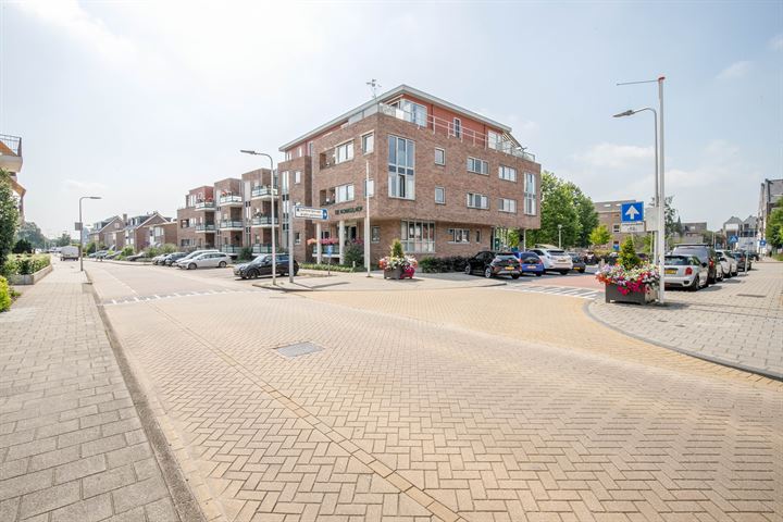 Bekijk foto 44 van Badhuisstraat 41