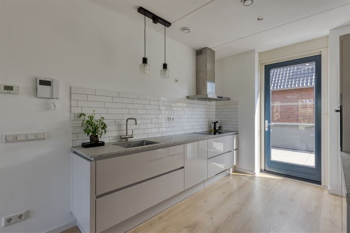 Bekijk foto 10 van Fort Heemstedestraat 49