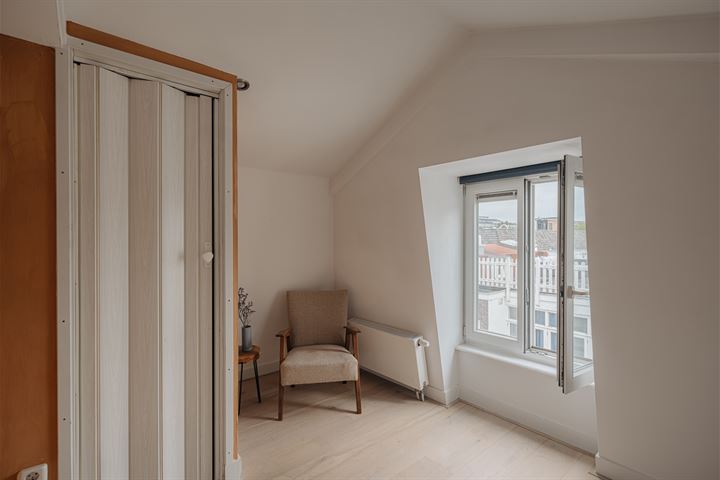 Bekijk foto 15 van Fokke Simonszstraat 39-D