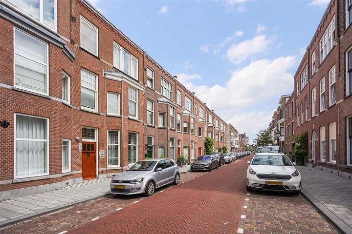 Bekijk foto 2 van Van Beuningenstraat 85-A