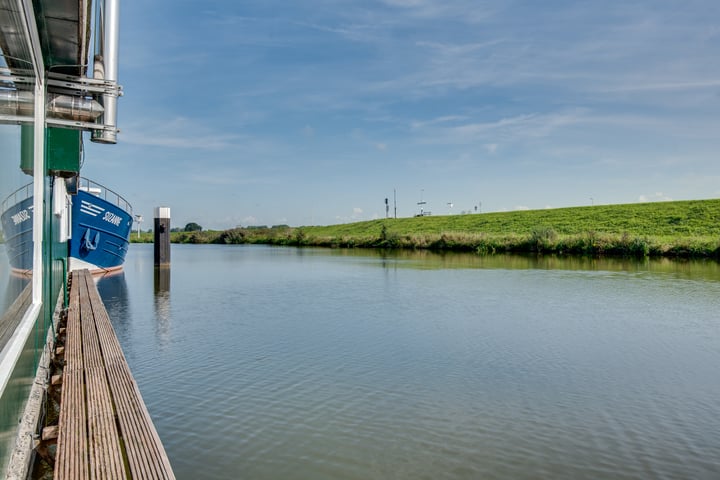 Bekijk foto 15 van Megensedijk 10