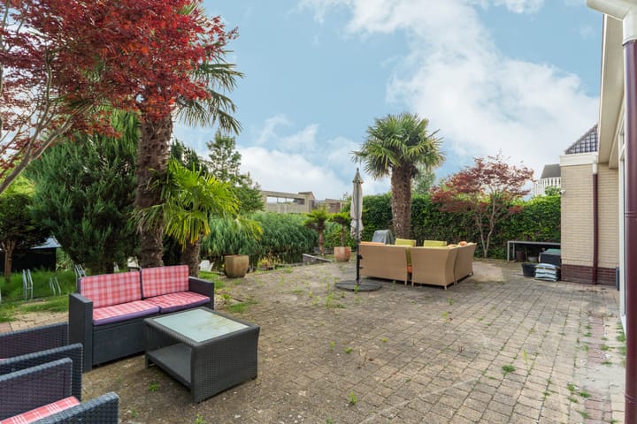 Photo 48 of Zanzibarstraat 31