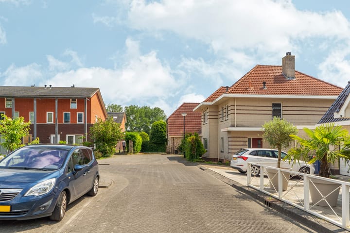 Photo 60 of Zanzibarstraat 31