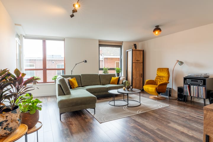 Foto 2 van Piusplein 38-06