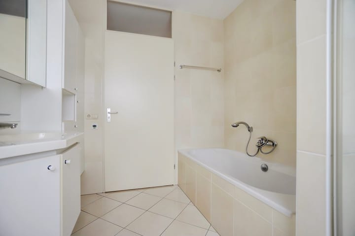 Foto 28 van Van de Spiegelstraat 46