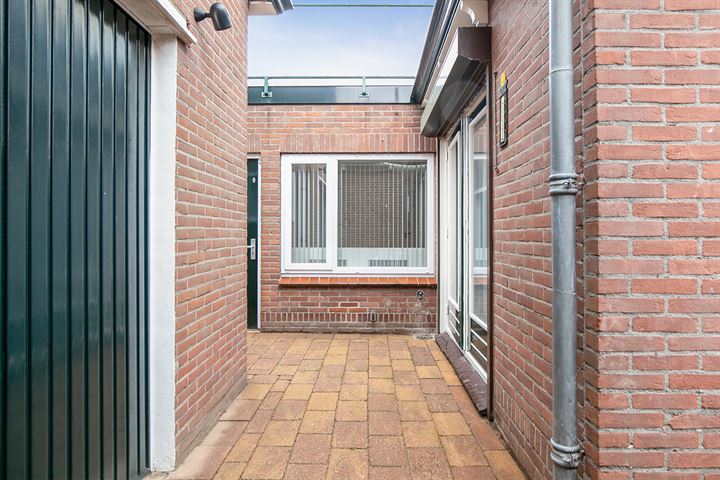 Bekijk foto 47 van Oranjeboomstraat 37