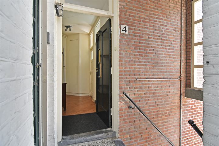 Bekijk foto 7 van van Wassenaerstraat 4