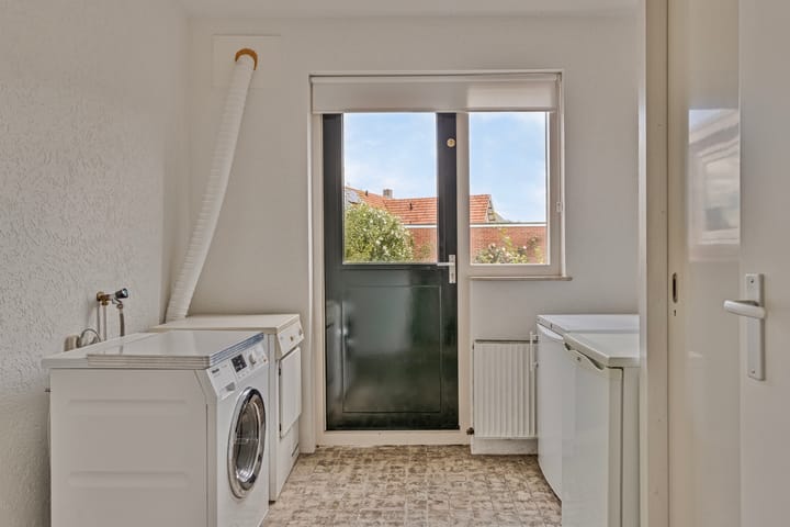 Foto 15 van Molenstraat 76