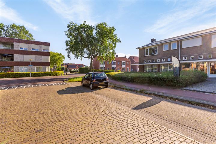 Bekijk foto 3 van Zeeheldenstraat 17