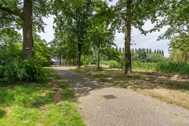 View photo 31 of Westerparklaan 26