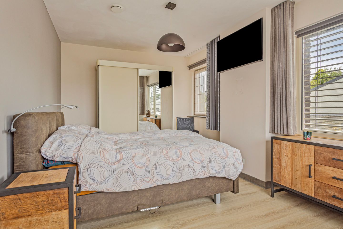 Photo 29 of Half Elfje 16-A