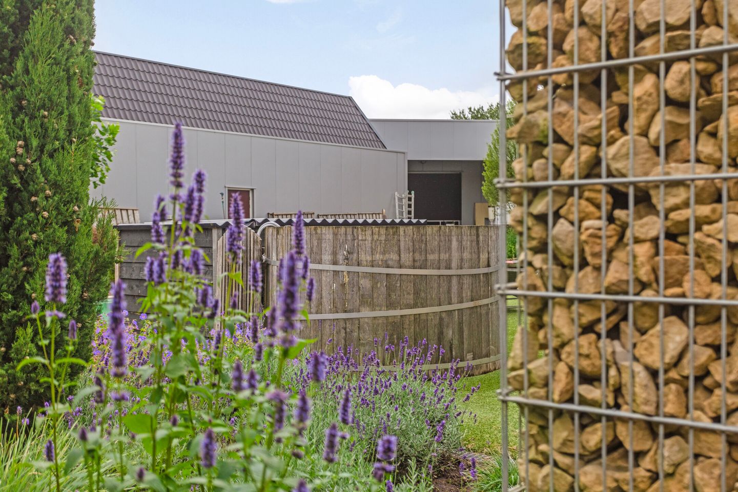 Photo 55 of Half Elfje 16-A