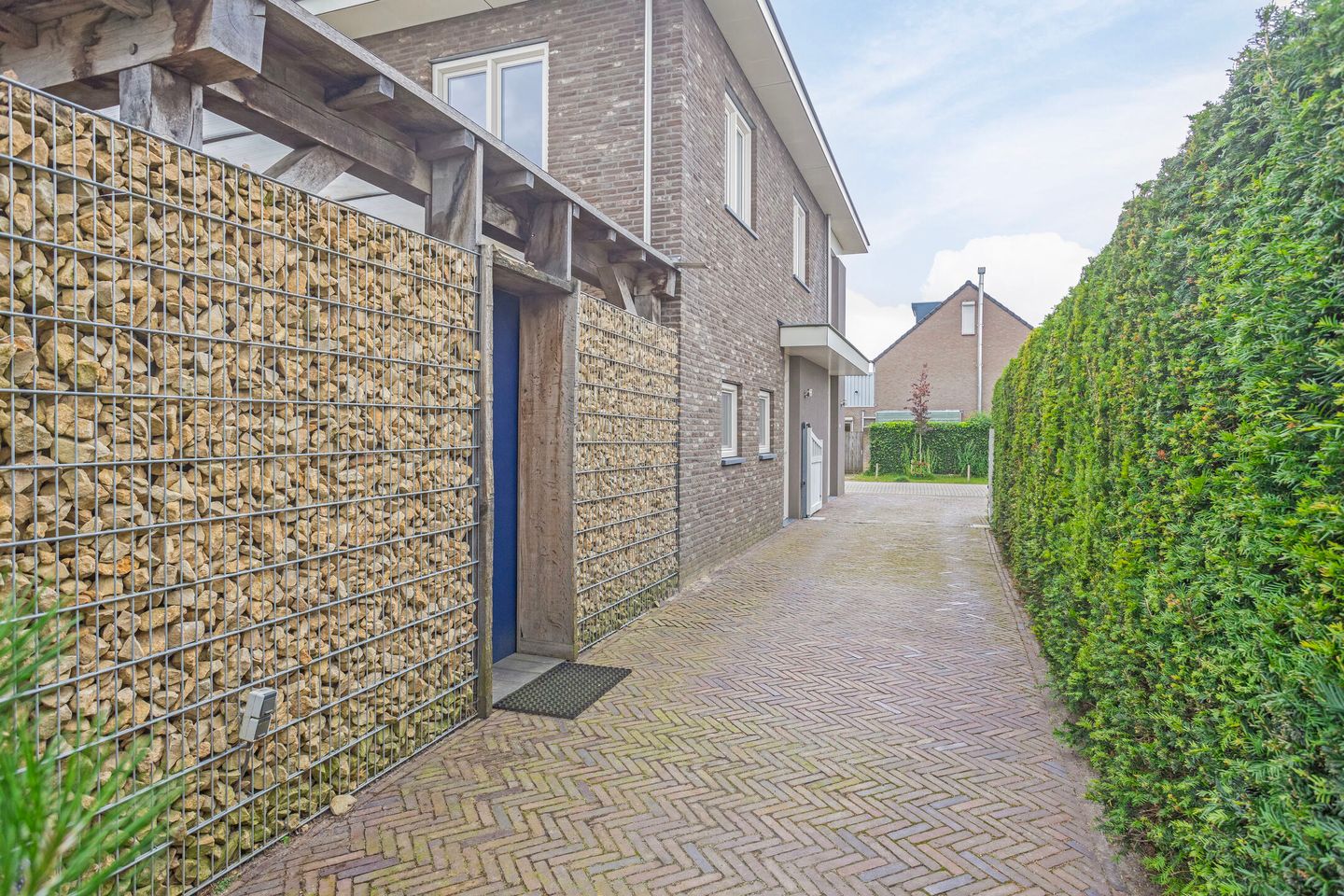 Photo 65 of Half Elfje 16-A