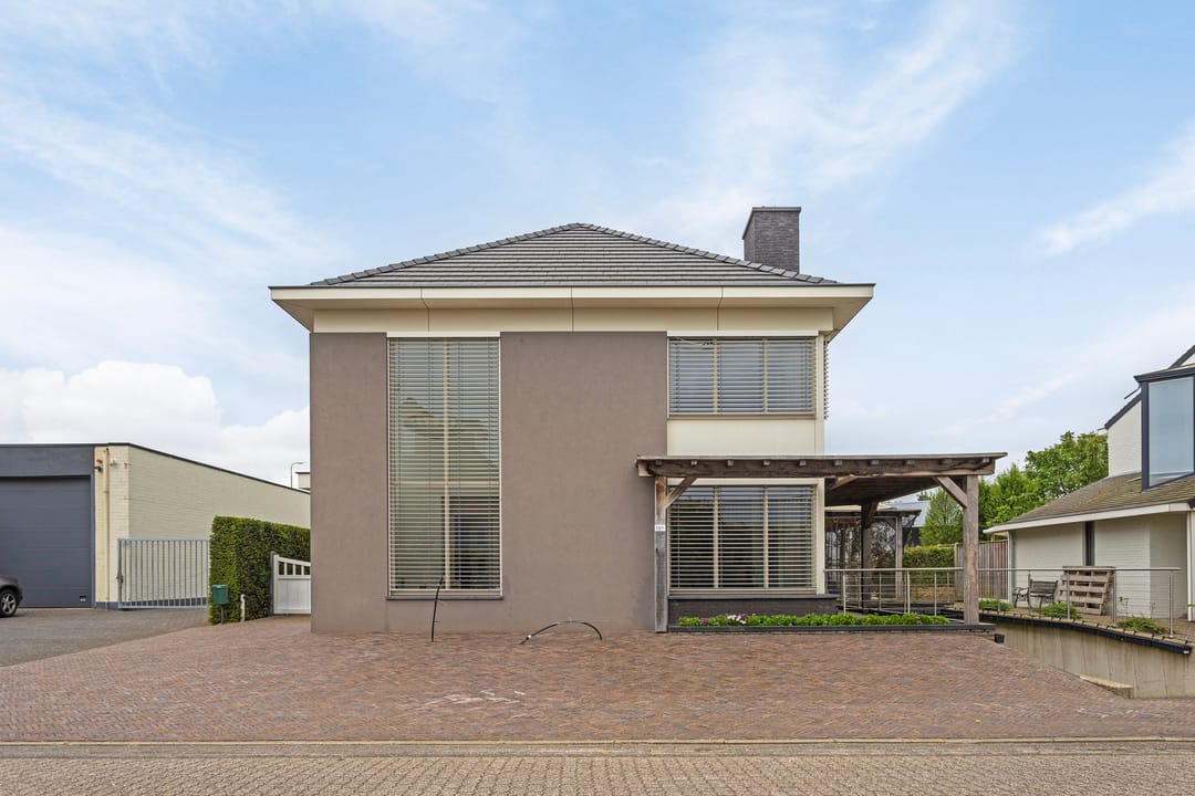 Photo 68 of Half Elfje 16-A