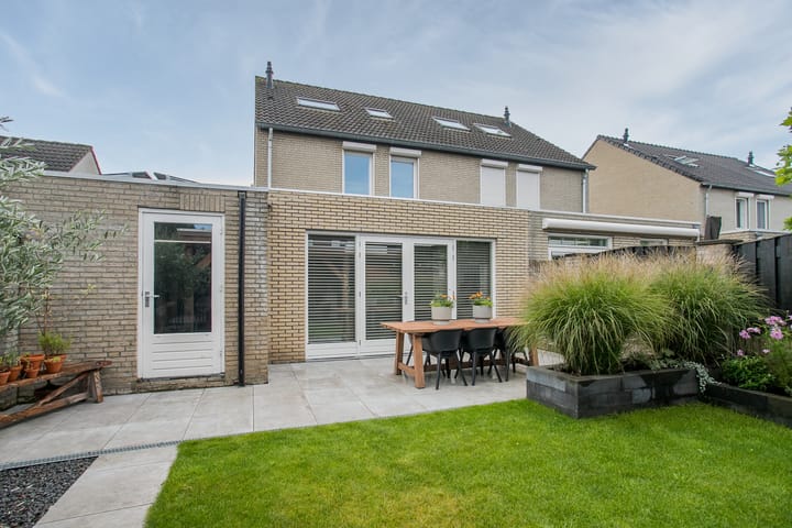 Foto 55 van Veldekestraat 7