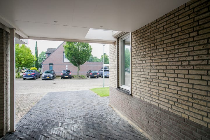 Foto 60 van Veldekestraat 7