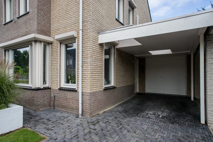 Foto 62 van Veldekestraat 7