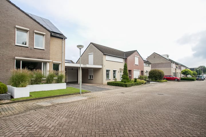 Foto 64 van Veldekestraat 7