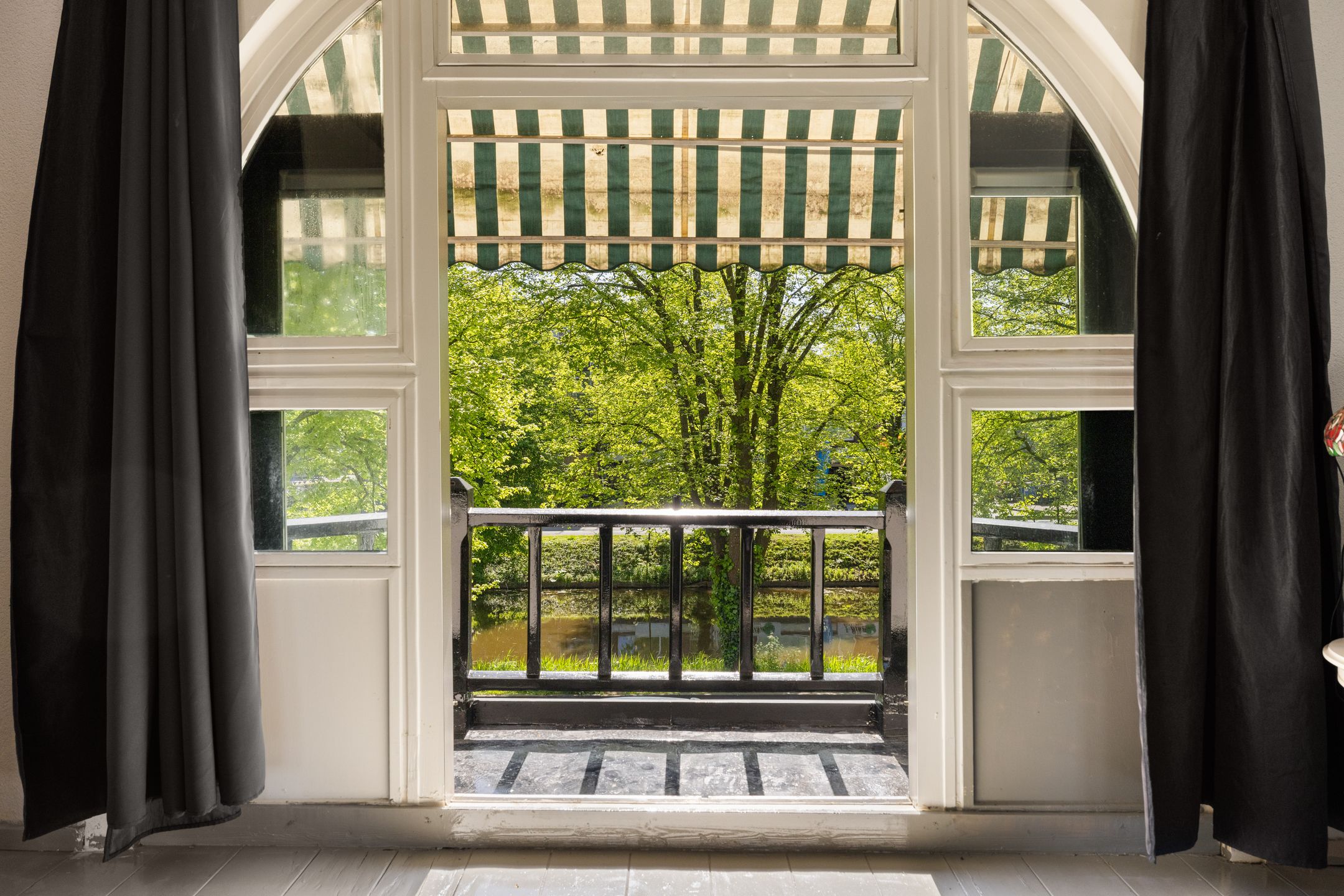 Photo 45 of Hoofdweg 685