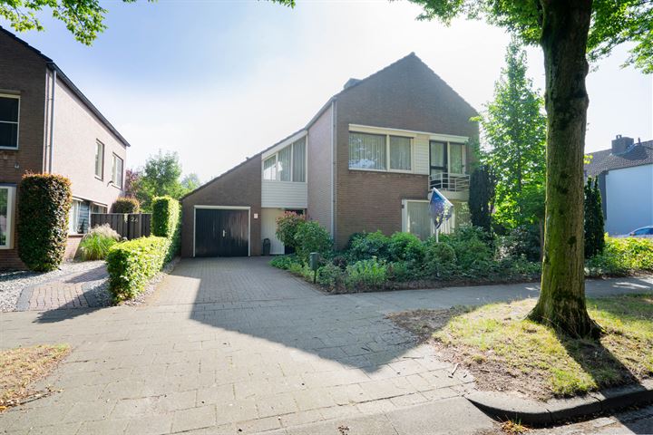 Bekijk foto 1 van Hendrikstraat 22