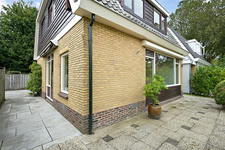 Bekijk foto 12 van Van Montfoortlaan 9