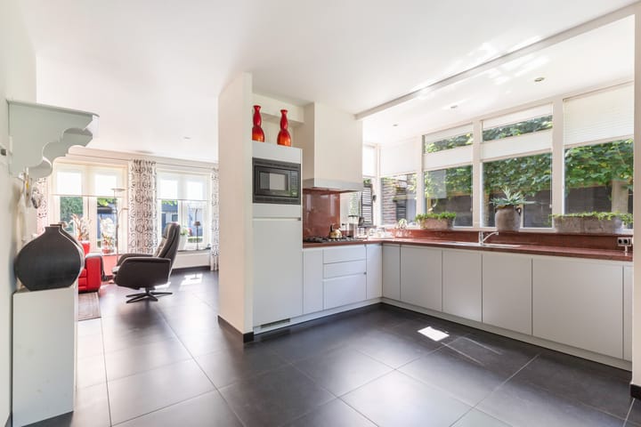 Photo 3 of Molenparkweg 37