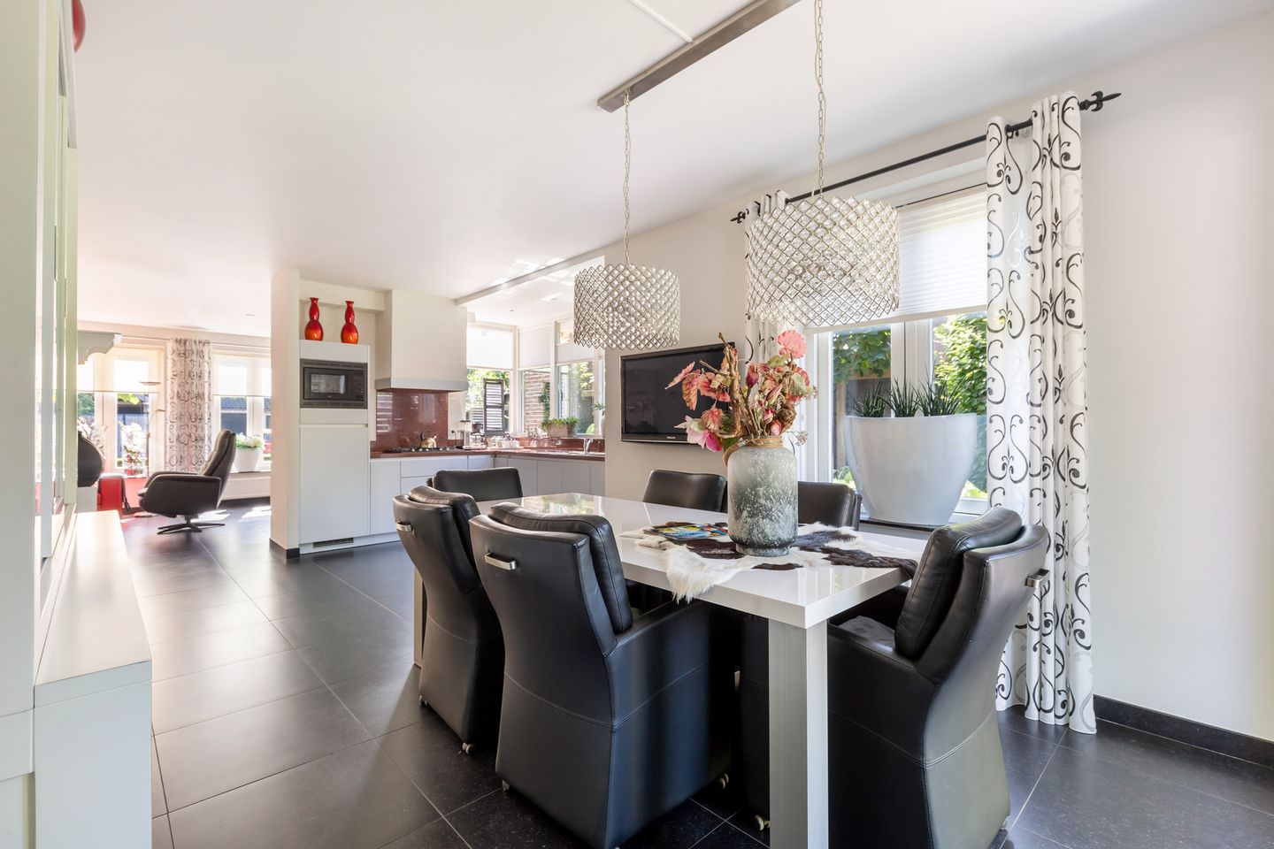 Photo 5 of Molenparkweg 37