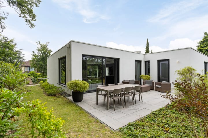 Foto 30 van Prof Linssenlaan 2-C