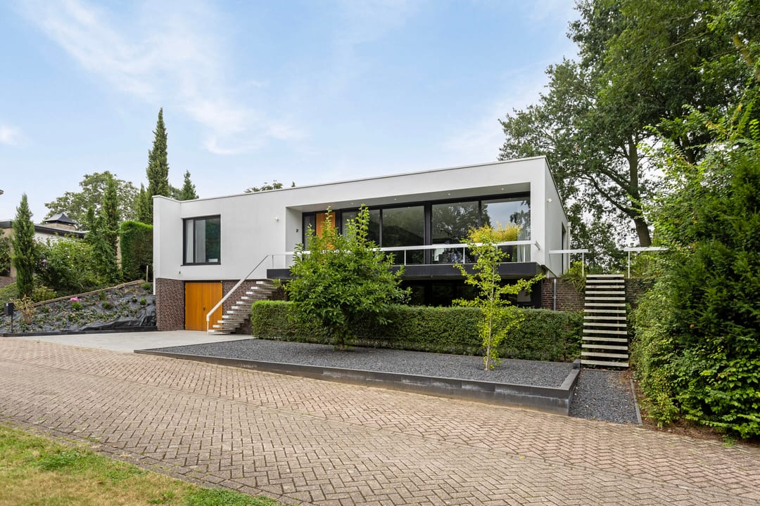 Foto 32 van Prof Linssenlaan 2-C