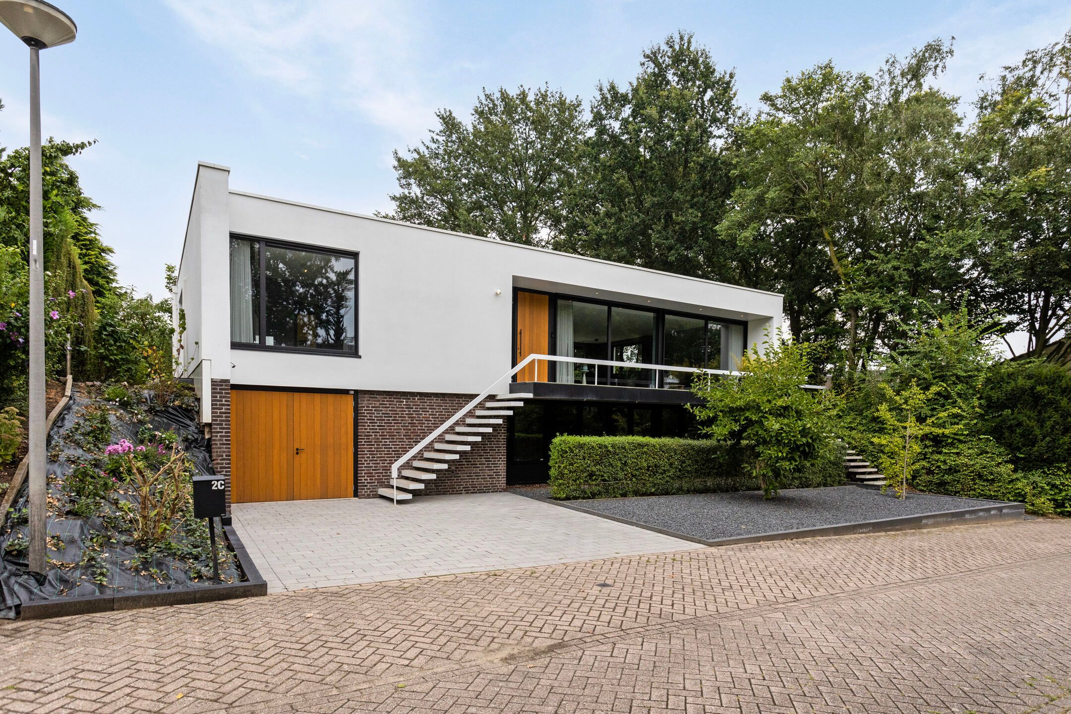 Foto 33 van Prof Linssenlaan 2-C