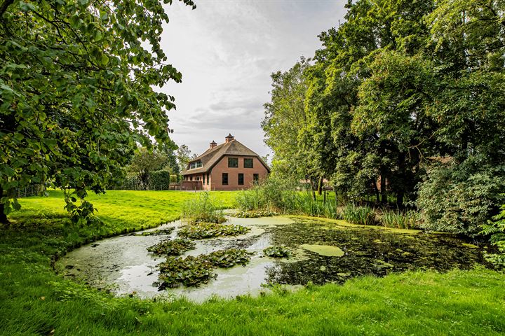 Bekijk foto 2 van Hoekje 2