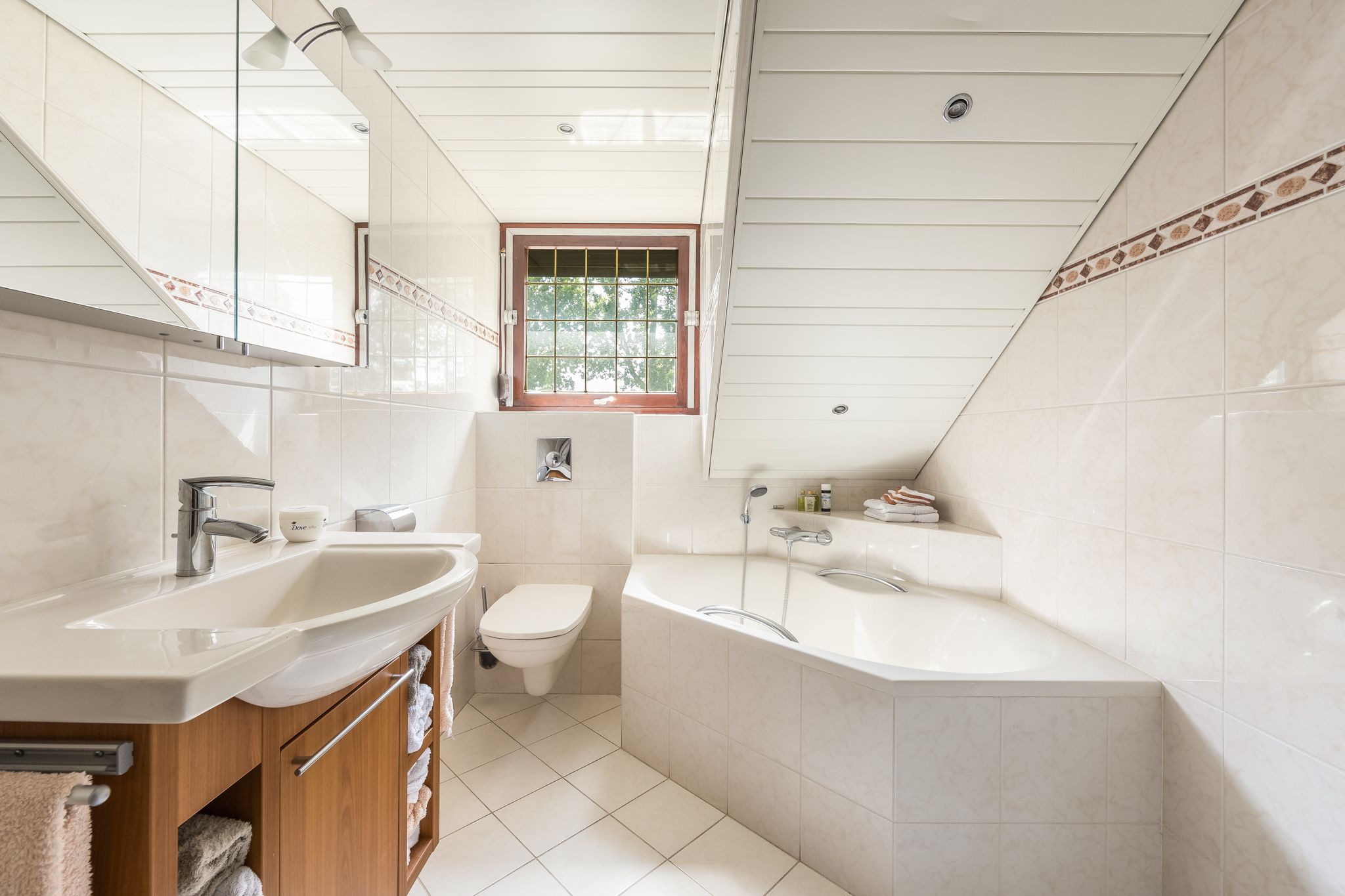 Foto 36 van Contrabas 64