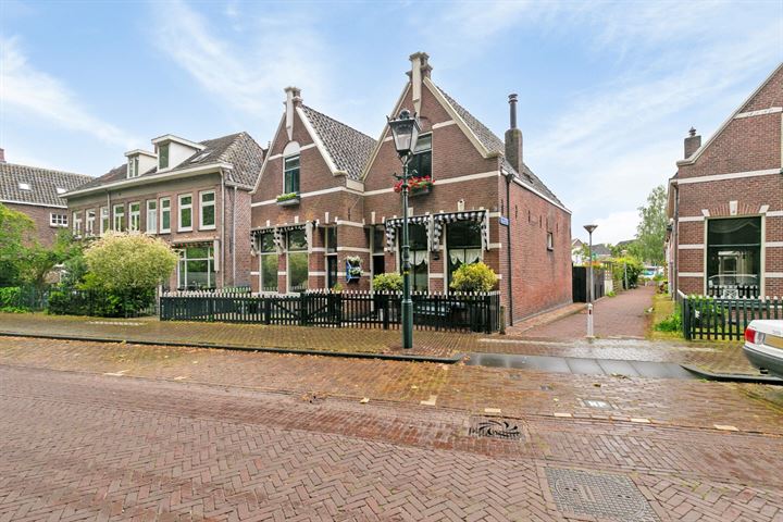 Bekijk foto 38 van Boomstraat 9