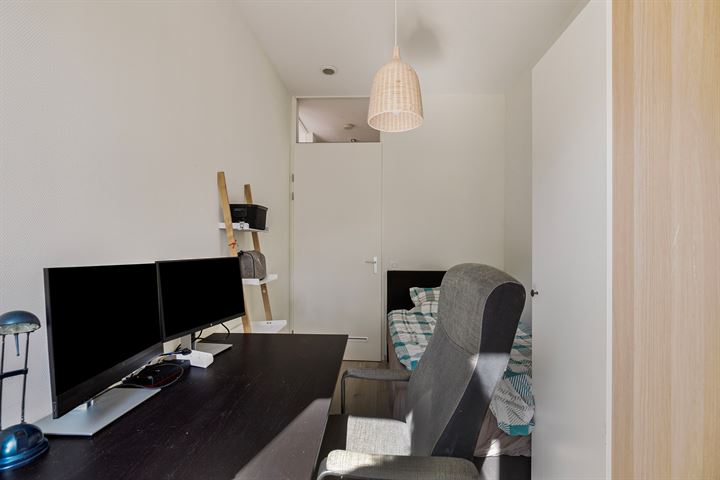 Bekijk foto 17 van Treubstraat 12-F002