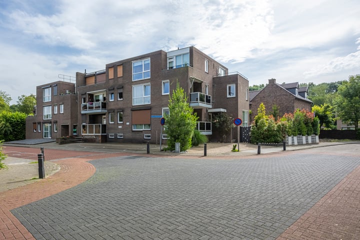 View photo 1 of Prinses Beatrixstraat 16