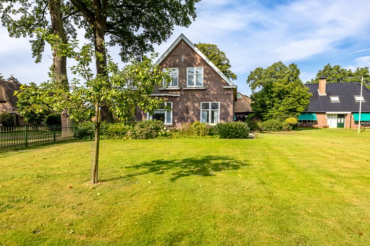 Foto 38 van Langgrafweg 2