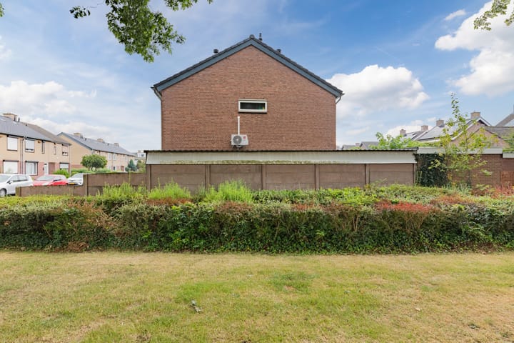 Foto 44 van Lijsterbesstraat 19
