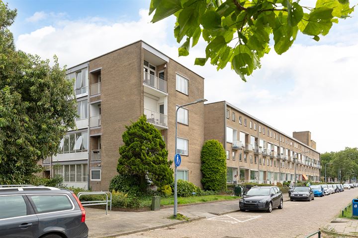 View photo 1 of Loosdrechtseweg 149