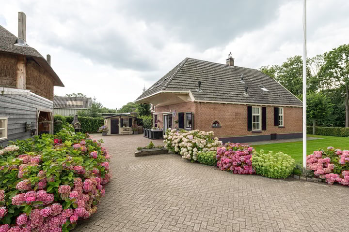 Bekijk foto 5 van Repelsestraat 2