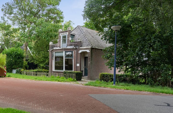 Hoofdweg 8