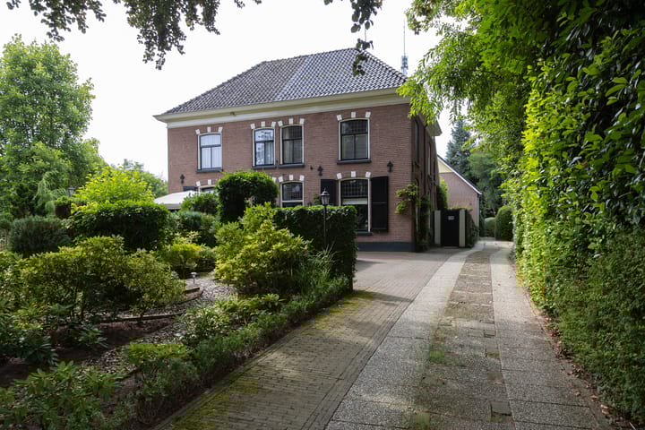 Foto 1 van Stationsweg 12